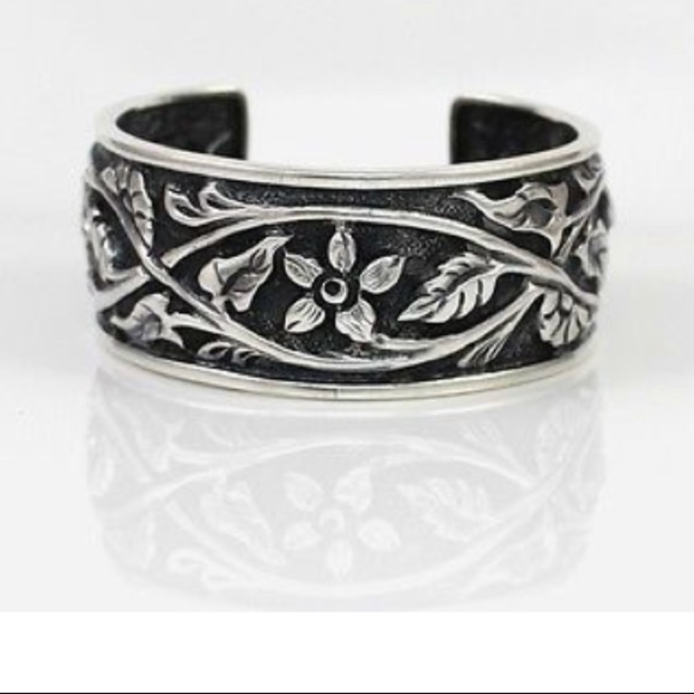 🎉HP🎉Silpada Sterling Silver Garden Cuff Bracelet - Picture 9 of 9